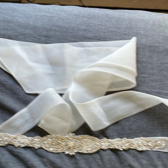 Jewelled bridal belt - Picture 2 of 3